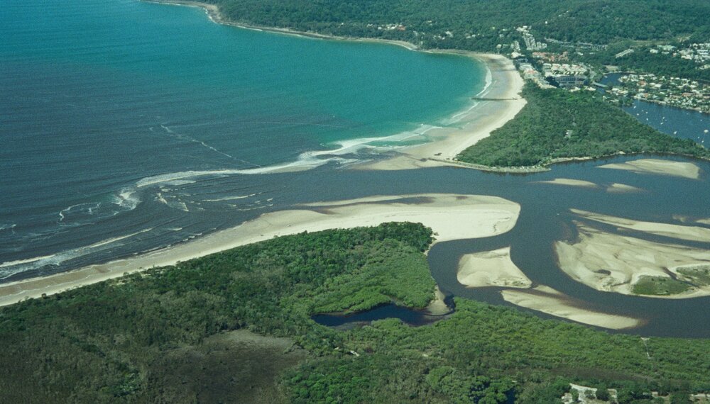 Aerial view, Noosa River mouth and Bar, Noosa Heads, 10 September 2007