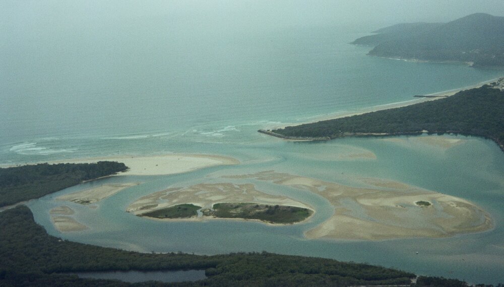 Aerial view, Noosa River mouth and Bar, Noosa Heads, 20 December 2007
