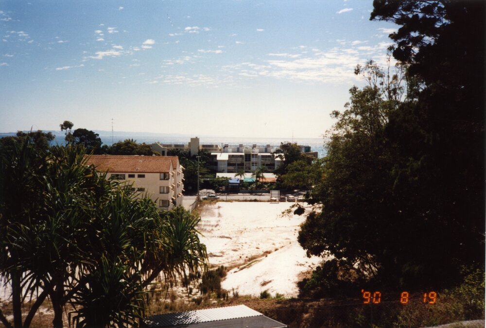 Development commences, French Quarter, Hastings Street, Noosa Heads, 19 August 1990