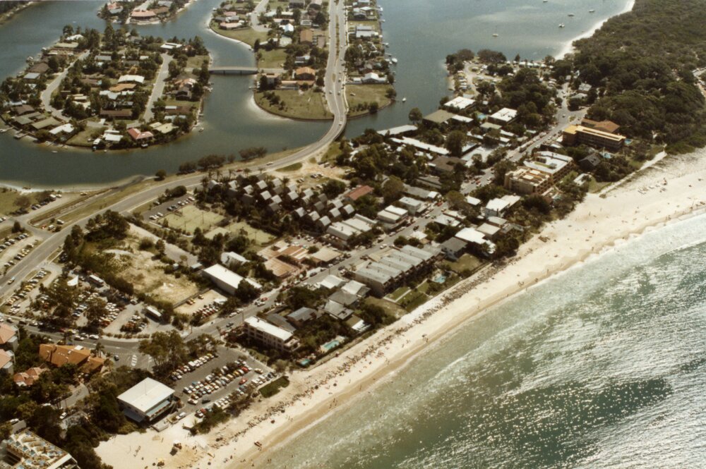 Aerial view, Noosa Heads, ca 1990s