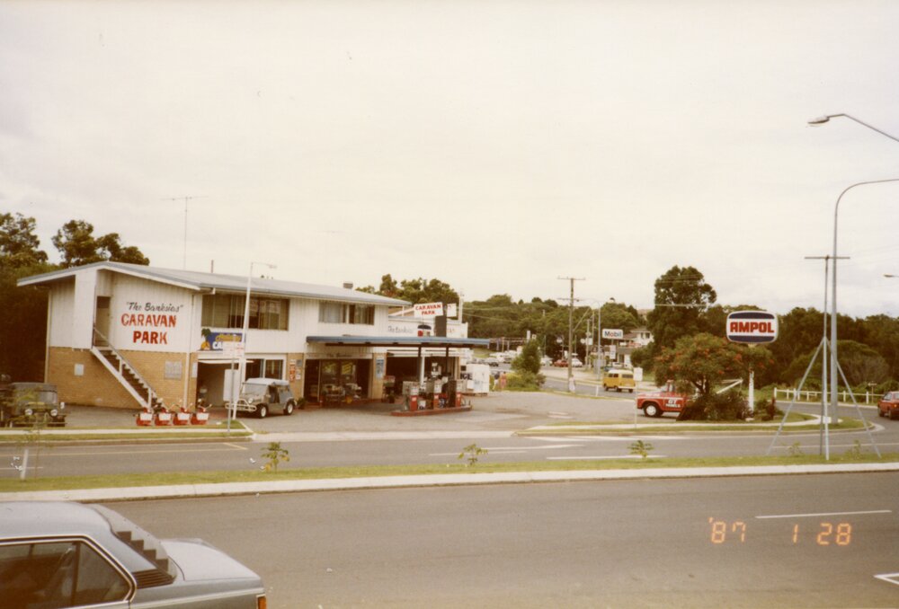 The Banksias, Ampol Service Station and Caravan Park, corner Noosa Drive and Sunshine Beach Road, Noosa Junction, 28 January 1987