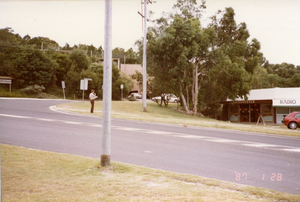 Businesses, Cnr Bottlebrush Avenue and Noosa Drive, Noosa Heads, 28 January 1987