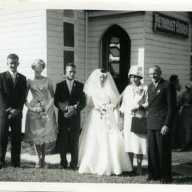 Doris Heath, Bridal Party, Tewantin Methodist Church, 26 May 1962