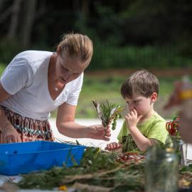 Crafting, nature bags, Hinterland Adventure Playground, Marara Street, Cooroy, 6 May 2022