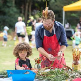 Crafting, nature bags, Hinterland Adventure Playground, Marara Street, Cooroy, 6 May 2022