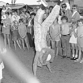 Clyde the Clown, Mardi Gras, Festival of Waters, Noosaville Lions Park, Noosaville, 1 September 1973 