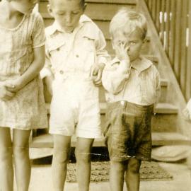Dorothy, Alan and Richard Dunstan (l-r), Wallace House, Noosaville, January 1932