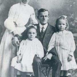 Portrait, Alice and Arthur Wallace with daughters Barbara (seated) and Jean (standing), ca 1910