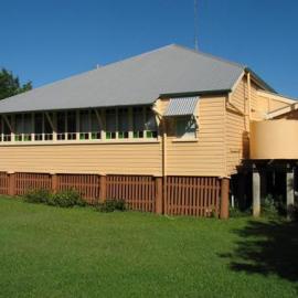 Exterior, Tait Duke Cottage, 84 Poinciana Avenue, Tewantin, 17 April 2009