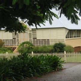Exterior, Tait Duke Cottage, 84 Poinciana Avenue, Tewantin, 17 April 2009