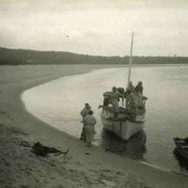 Boating party, Noosa North Shore