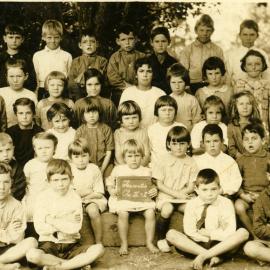 Class Photo, Grade 1 & 2 , Tewantin State School, Tewantin, ca 1920s