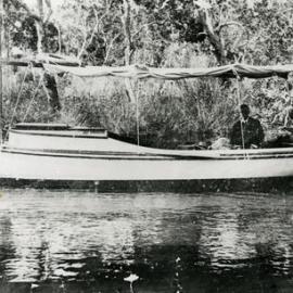 Early ferry, Noosa River, ca 1909