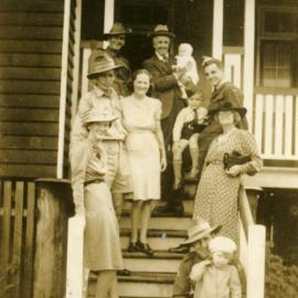 Hooper Family, Schoolhouse, Tewantin, ca 1942
