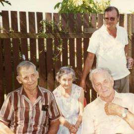 Viv, Eunice and William Hooper (l-r seated), Ronald Hooper (standing), Bracken Ridge, 18 January 1986