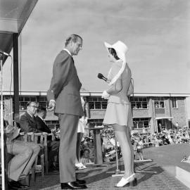 Duke of Edinburgh and Jocelyn Edwards, Duke of Edinburgh Gold Awards ceremony, Maryborough, 24 October 1973