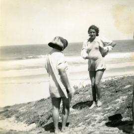 Beachgoers, Noosa Heads, ca 1940s