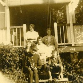 Family group, 9 Pelican Street, Tewantin, 1930s