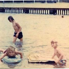 Russel Morrison, Brandt Morrison and Kim Warnes (l-r), Swimming enclosure, Noosa River, Tewantin