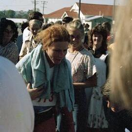 Competitors and spectators, King of the Mountain, Reserve Street, Pomona, 1 September 1979