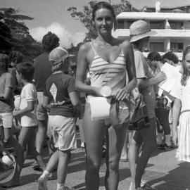 Competitor, Noosa Marathon, Gympie Terrace, Noosa Heads, ca 1980s