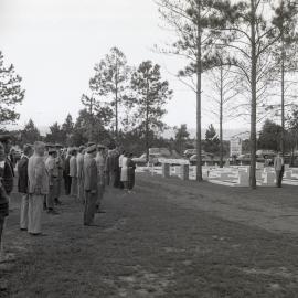 Remembrance service, ANZAC Day, Tewantin Cemetery, Tewantin, 1985