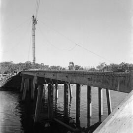 Construction, Weyba Bridge, Noosa Heads, ca 1973
