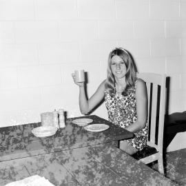 Cuppa time, guest, Kirriwina Motel and Caravan Park, Noosaville, ca 1970