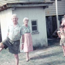 Christian Jesberg, Minnie Elizabeth Jesberg (nee Jones) and family, Wondai, Noosaville, ca 1960s