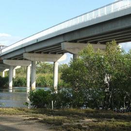 Construction, Monks Bridge, Weyba Creek, Noosaville, ca 2005