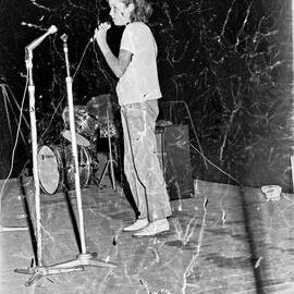 Contestant, Talent Quest, Mardi Gras, Festival of Waters, Noosaville Lions Park, Noosaville, 1 September 1973