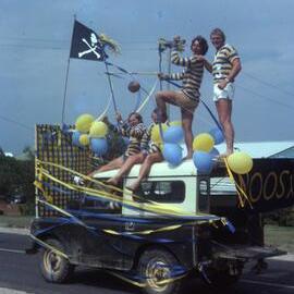 Noosa Pirates float, Cooroy, December 1976