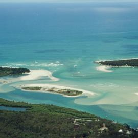 Aerial view, Noosa River mouth and Bar, Noosa Heads, 1 November 2004