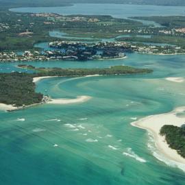 Aerial view, Noosa River mouth and Bar, Noosa Heads, 1 November 2004