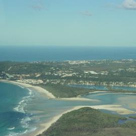 Aerial view, Noosa River mouth and Bar, Noosa Heads, 3 June 2004