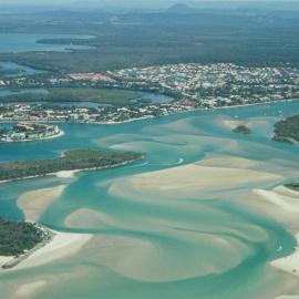 Aerial view, Noosa River mouth and Bar, Noosa Heads, 10 September 2003