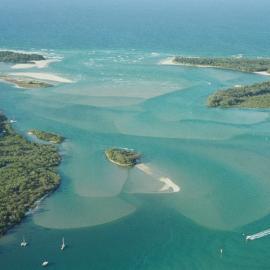 Aerial view, Noosa River mouth and Bar, Noosa Heads, 10 September 2003