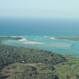 Aerial view, Noosa River mouth and Bar, Noosa Heads, 10 September 2003