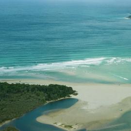 Aerial view, Noosa River mouth and Bar, Noosa Heads, 4 January 2007
