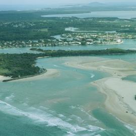 Aerial view, Noosa River mouth and Bar, Noosa Heads, 4 January 2007