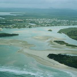 Aerial view, Noosa River mouth and Bar, Noosa Heads, 4 January 2007