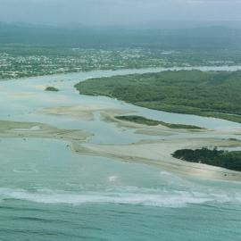Aerial view, Noosa River mouth and Bar, Noosa Heads, 4 January 2007