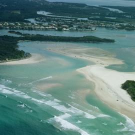 Aerial view, Noosa River mouth and Bar, Noosa Heads, 4 January 2007
