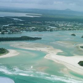 Aerial view, Noosa River mouth and Bar, Noosa Heads, 4 January 2007