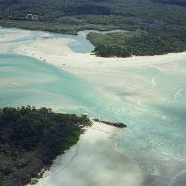 Aerial view, Noosa River mouth and Bar, Noosa Heads, 9 March 2005