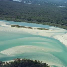 Aerial view, Noosa River, Noosa Heads, 9 March 2005