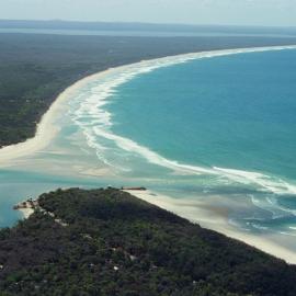 Aerial view, Noosa River mouth and Bar, Noosa Heads, 9 March 2005