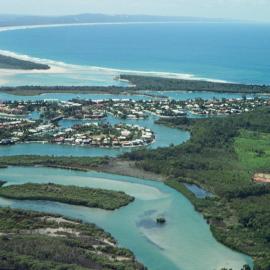 Aerial view, Noosa River mouth and Bar, Noosa Heads, 9 March 2005