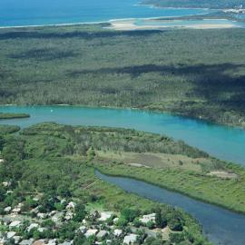 Aerial view, Noosa River mouth and Bar, Noosa Heads, 9 March 2005