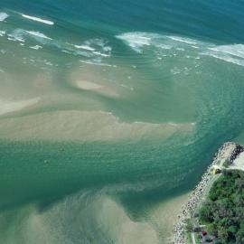 Aerial view, Noosa River mouth and Bar, Noosa Heads, 10 February 2005